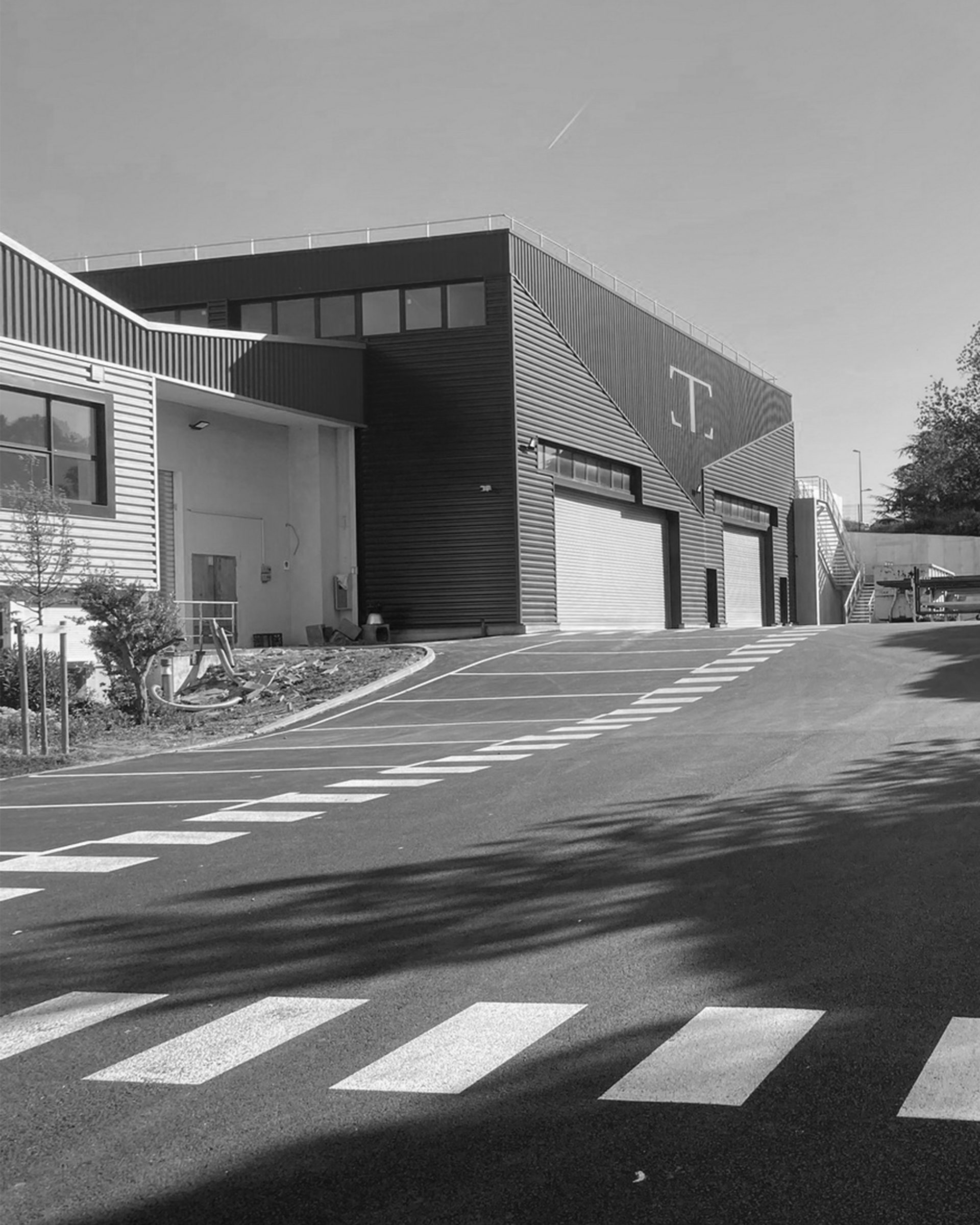 Bâtiment industriel et intergénérationnel