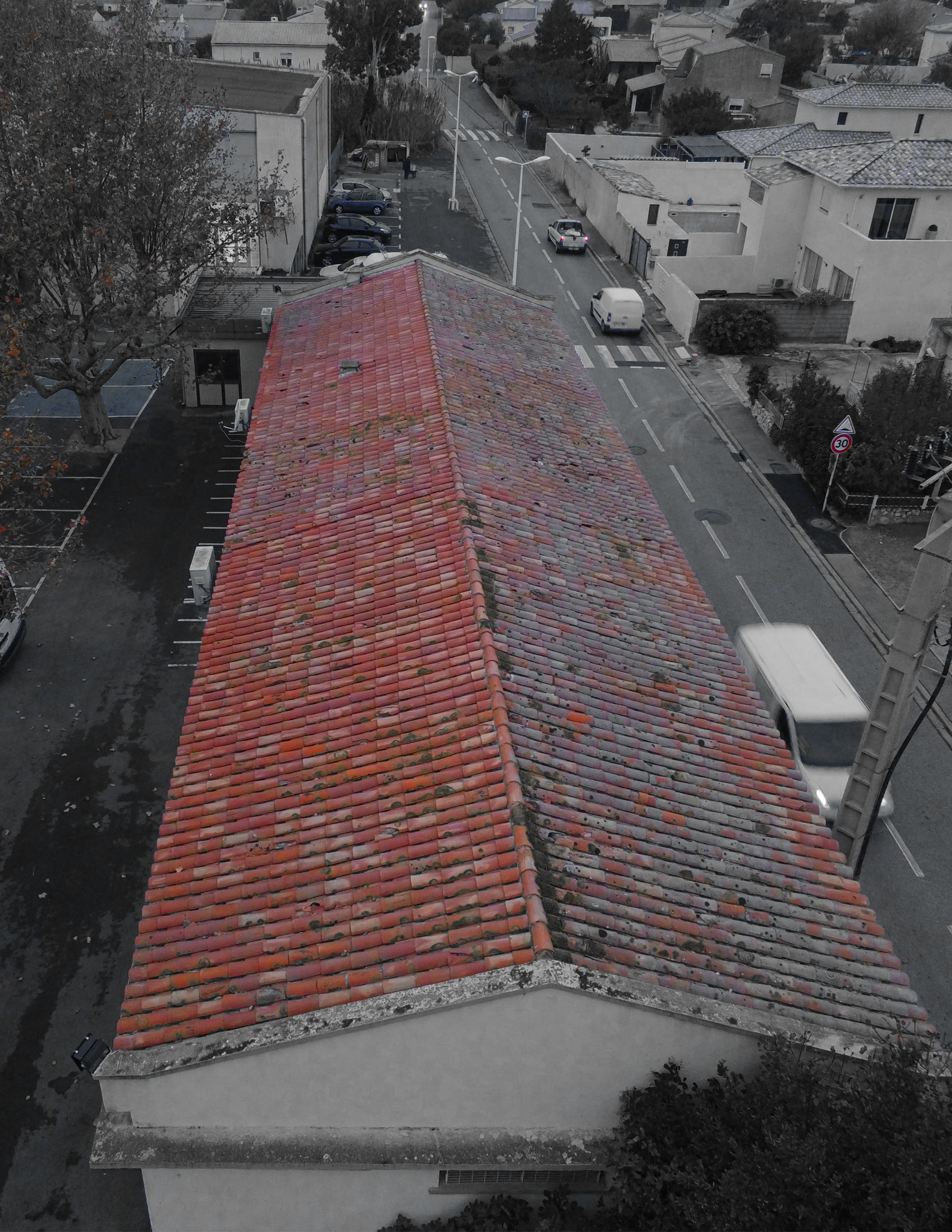 Rénovation thermique toiture maison sociale gymnase Fos sur Mer vue dessus avec 3i