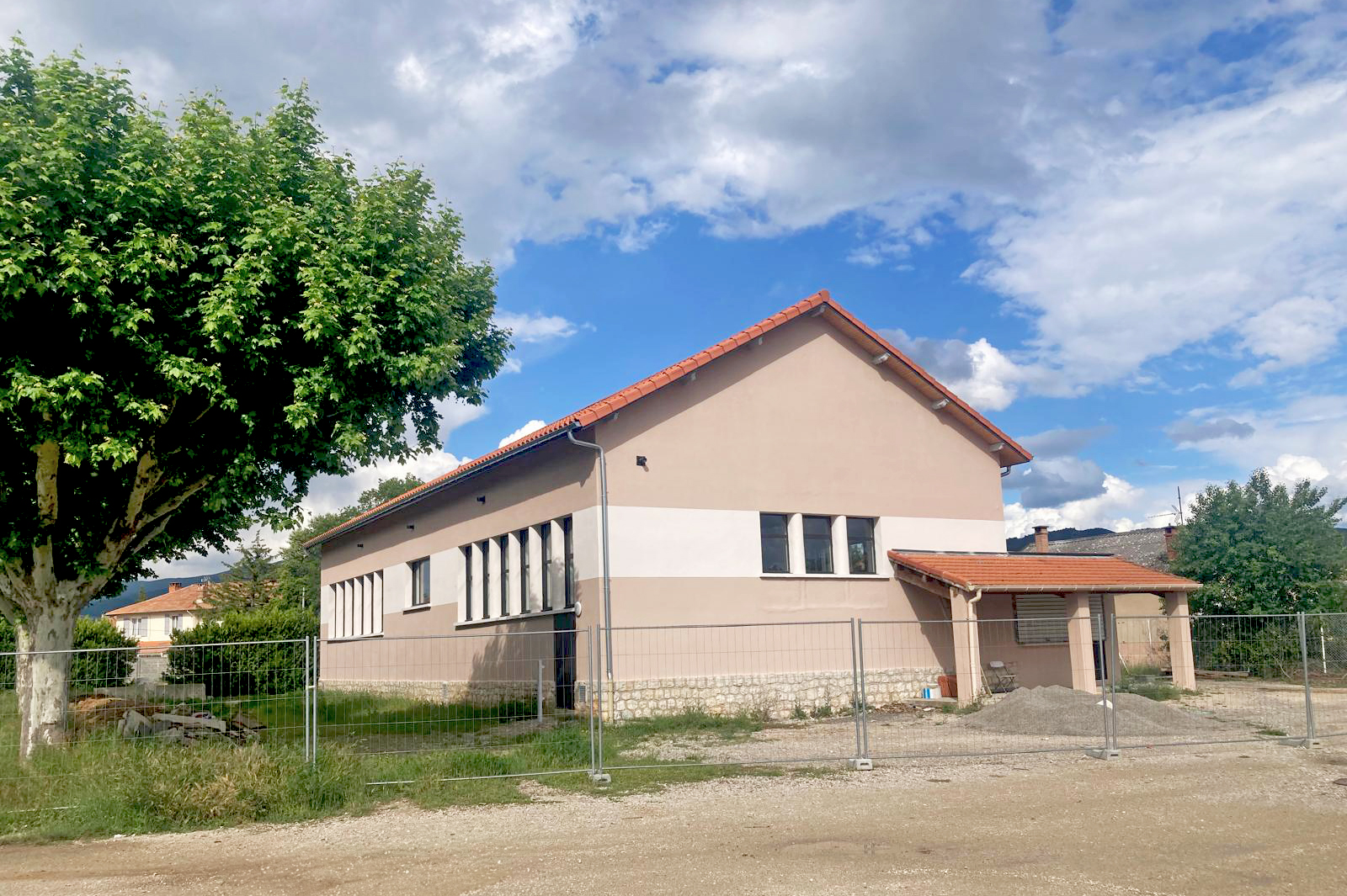 Façade gymnase Grabinski