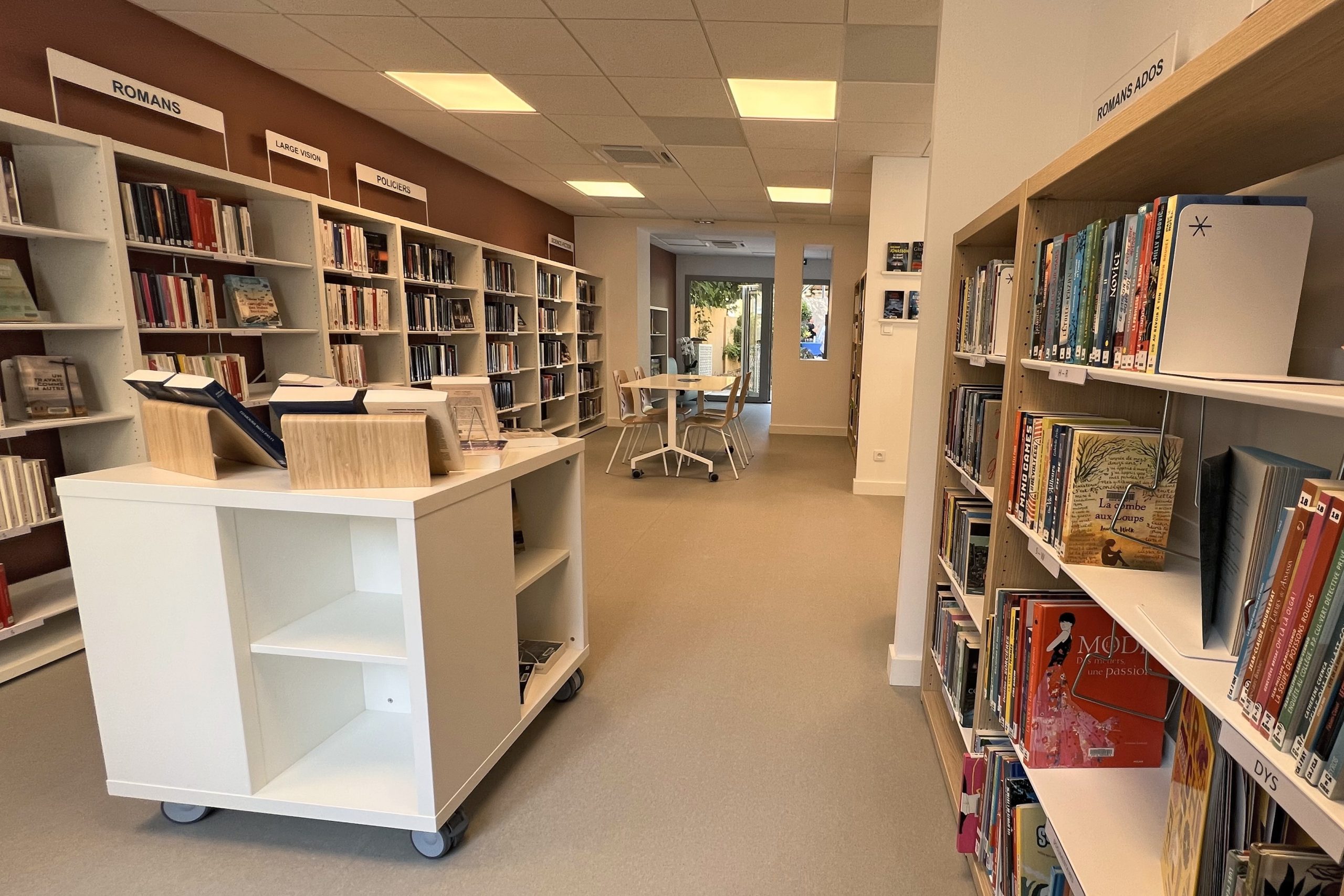 La Bibliotèque Le Lavendou (4)