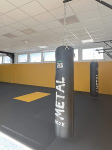 Salle de sport de contacts à Fos sur Mer réalisée par 3i Architectes et 3i Conseils